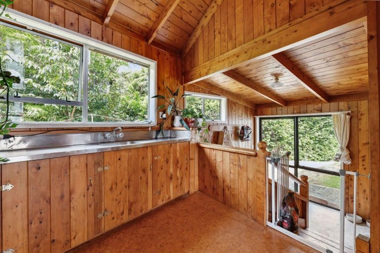 Photo of property in 24 Montjoy Street, Stratford, 4332