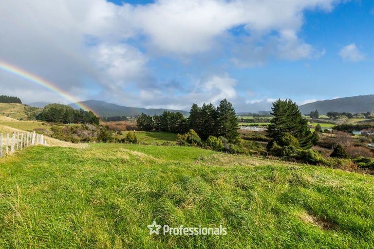 Photo of property in 1712 State Highway 2, Kaitoke, Upper Hutt, 5018