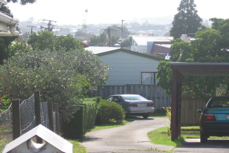 Photo of property in 33 Reid Road, New Lynn, Auckland, 0600