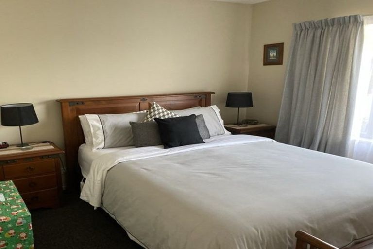 Photo of property in 6 Magnolia Lane, St Albans, Christchurch, 8052