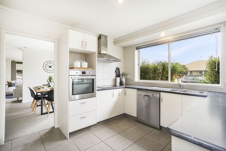 Photo of property in 11 Holcroft Place, Huntington, Hamilton, 3210