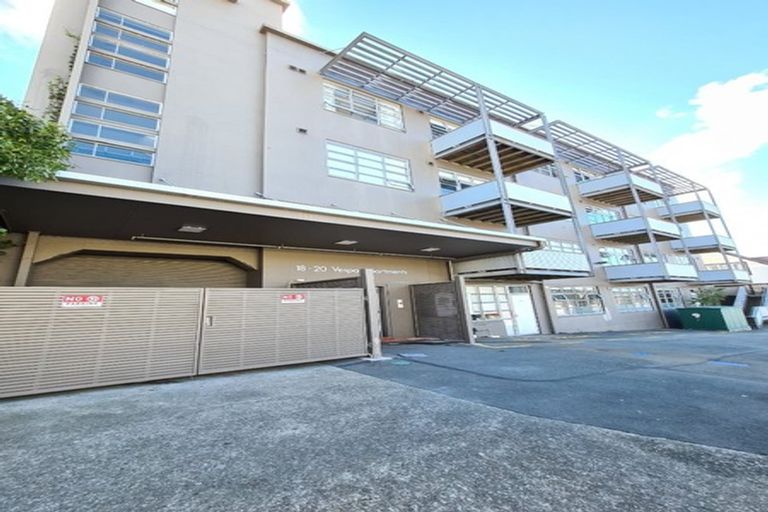 Photo of property in Vespa Apartments, 307/20 Hanson Street, Mount Cook, Wellington, 6021