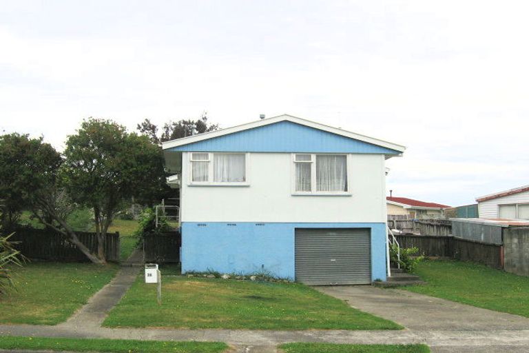 Photo of property in 36 Edelweiss Grove, Timberlea, Upper Hutt, 5018