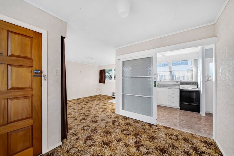 Photo of property in 14 Surrey Street, Hawera, 4610