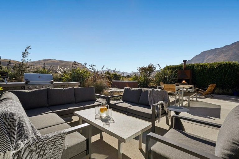 Photo of property in 60 Cunninghams Drive, Jacks Point, Queenstown, 9371