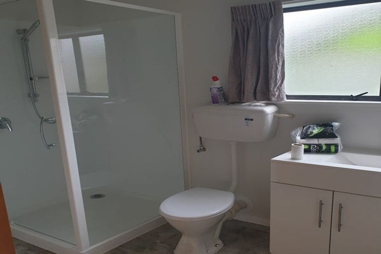 Photo of property in 110 Queen Street, Waiuku, 2123