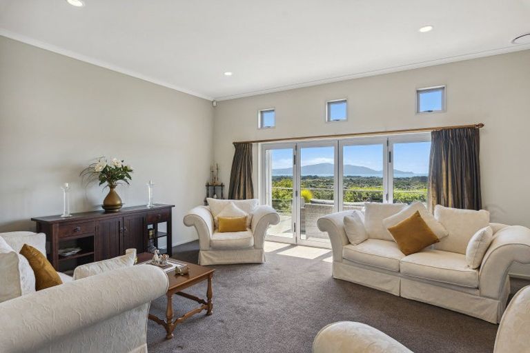 Photo of property in 27a Kotare Street, Waikanae, 5036