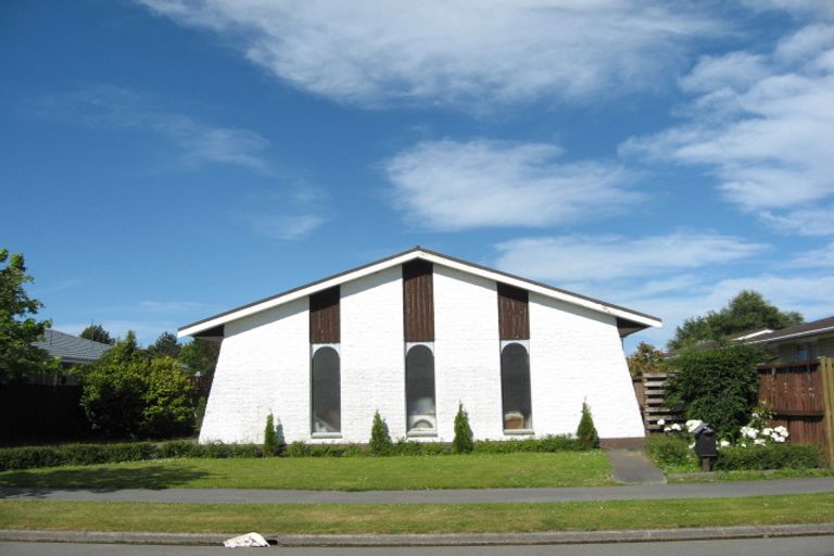 Photo of property in 4 Four Elms Place, Parklands, Christchurch, 8083