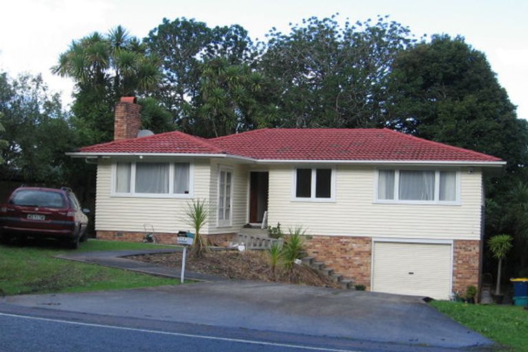 Photo of property in 114 Woodlands Park Road, Titirangi, Auckland, 0604