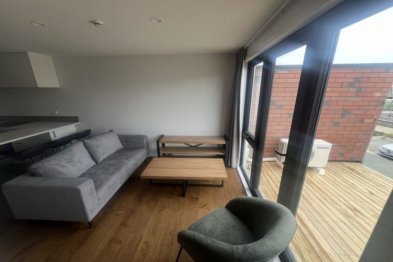 Photo of property in 14 Te Puketoka Lane, Mangere, 2022