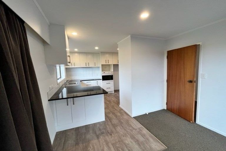 Photo of property in 1/41 Pigeon Mountain Road, Half Moon Bay, Auckland, 2012