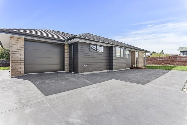 Photo of property in 37 Brown Street, Inglewood, 4330