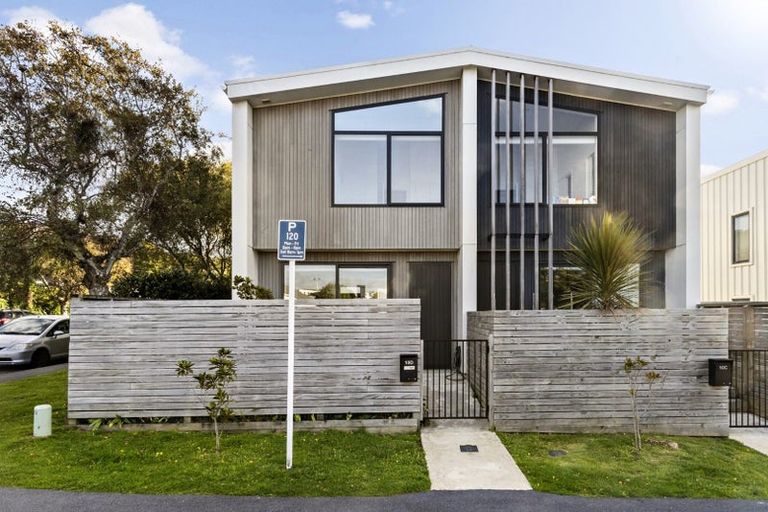 Photo of property in 10d Beauchamp Street, Karori, Wellington, 6012