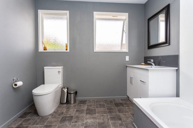 Photo of property in 2/15a Marriotts Road, North New Brighton, Christchurch, 8083