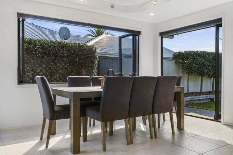 Photo of property in 6 Palazzo Drive, Papamoa Beach, Papamoa, 3118