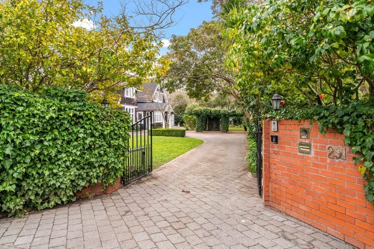 Photo of property in 291 Fergusson Drive, Heretaunga, Upper Hutt, 5018