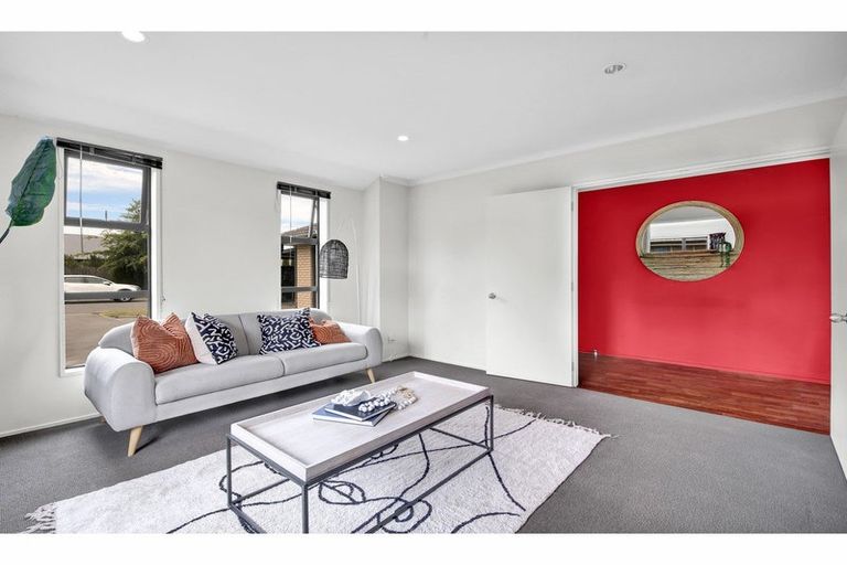 Photo of property in 33 Kotare Avenue, Rangiora, 7400