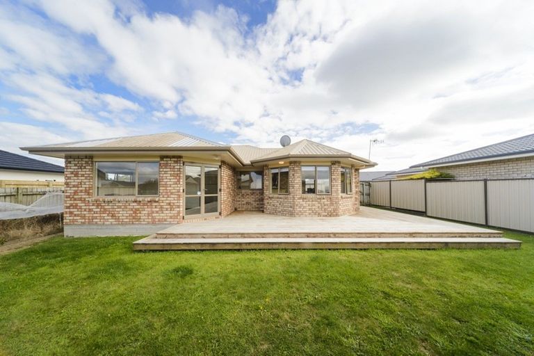 Photo of property in 55 Peppertree Glade, Kelvin Grove, Palmerston North, 4414