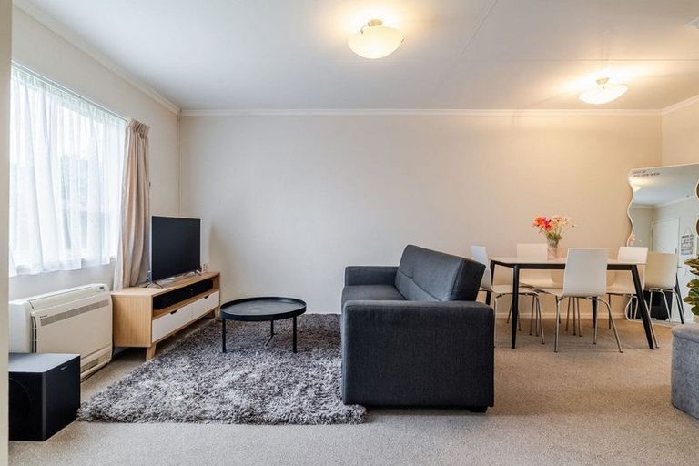 Photo of property in 19b Churchill Avenue, Hokowhitu, Palmerston North, 4410