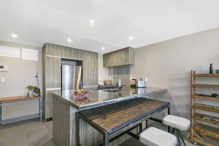 Photo of property in Canvas Apartments, 18/307u Willis Street, Te Aro, Wellington, 6011