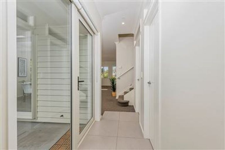 Photo of property in 8 Toheroa Street, Hobsonville, Auckland, 0616