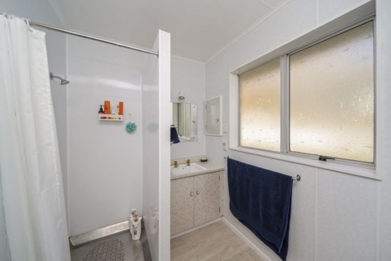 Photo of property in 7b Surrey Street, Stratford, 4332