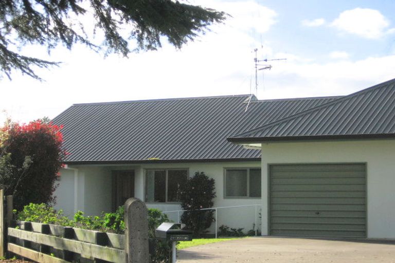Photo of property in 15a Sinclair Street, Greerton, Tauranga, 3112