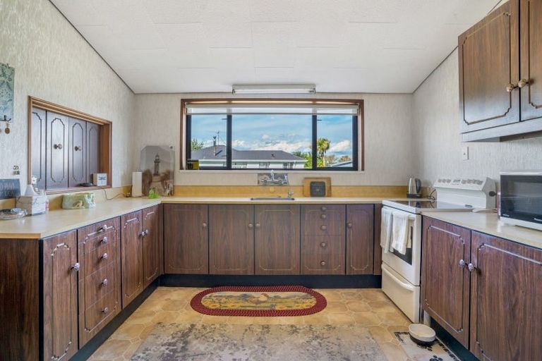 Photo of property in 47 Home Street, Winton, 9720