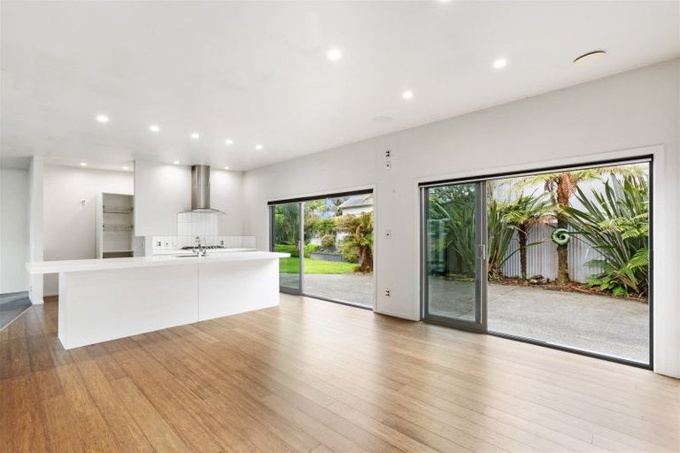 Photo of property in 30a Brougham Street, Westport, 7825