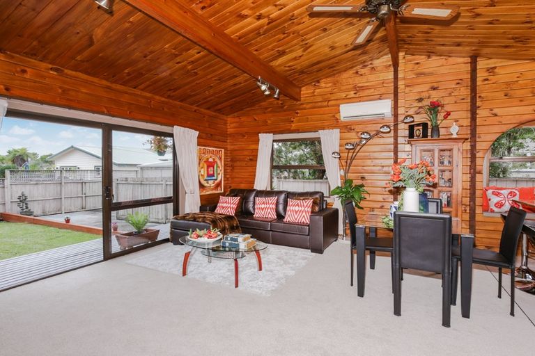 Photo of property in 9 Rewa Street, New Lynn, Auckland, 0600