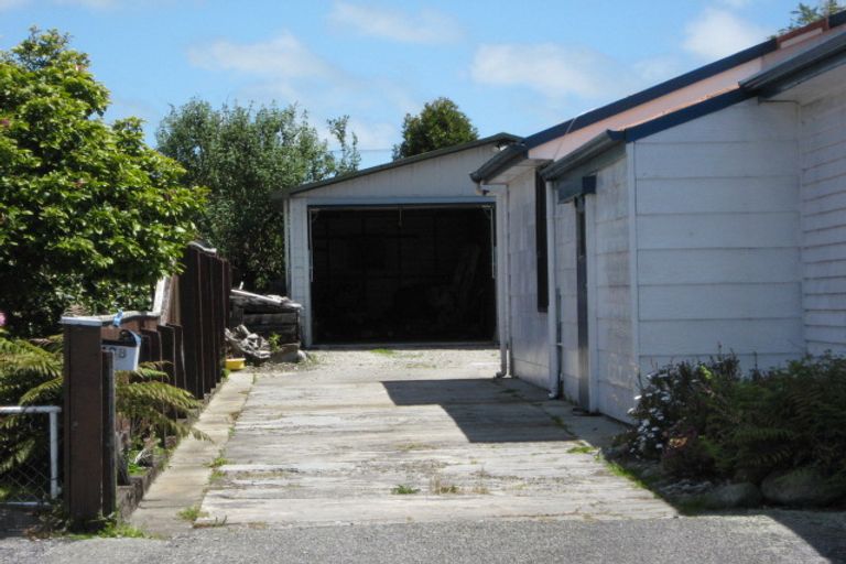 Photo of property in 138 Derby Street, Westport, 7825