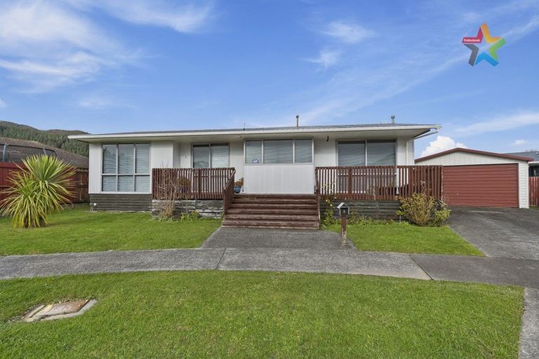Photo of property in 3 Kilkenny Grove, Wainuiomata, Lower Hutt, 5014
