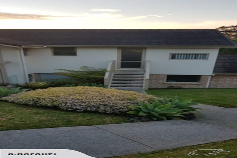 Photo of property in 17 Meteor Place, Schnapper Rock, Auckland, 0632