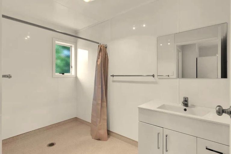 Photo of property in 1 Augustus Earle Place, Pukehangi, Rotorua, 3015