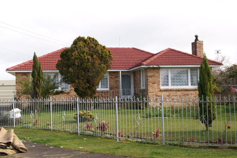 Photo of property in 9 Burbridge Road, Favona, Auckland, 2024