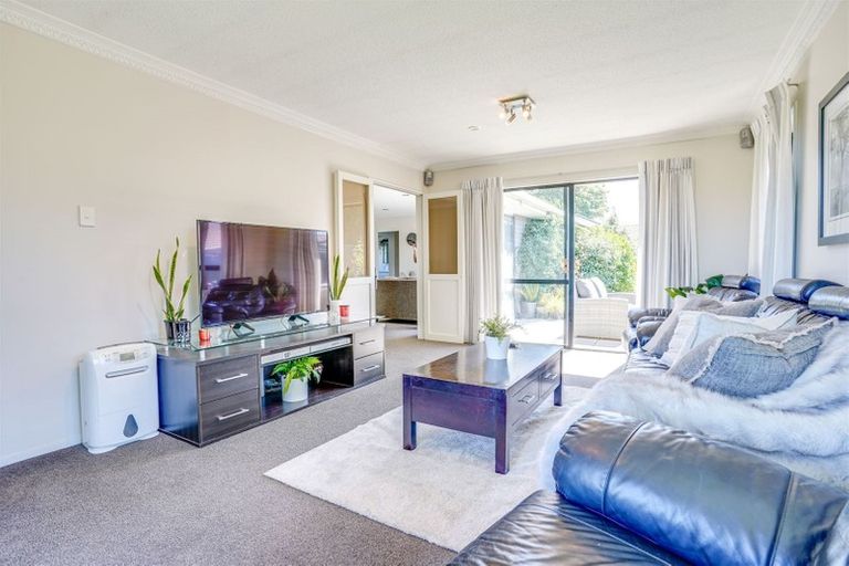 Photo of property in 52 Steadman Road, Broomfield, Christchurch, 8042