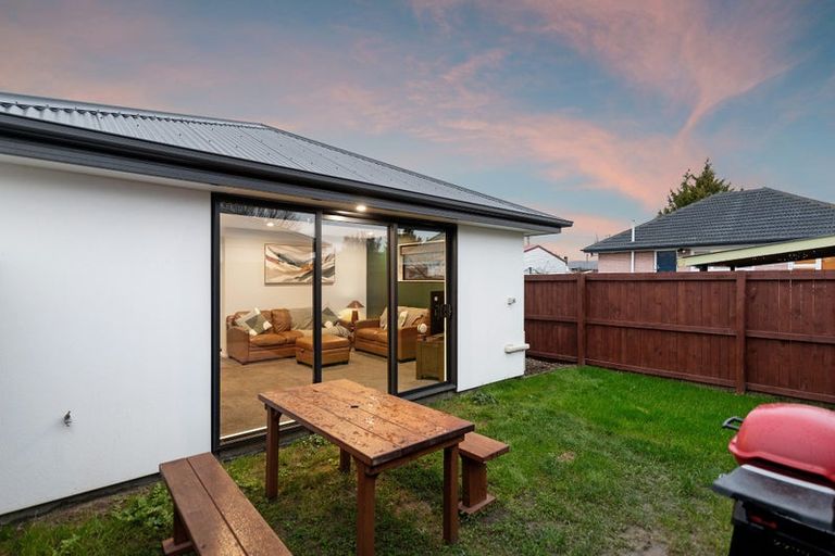 Photo of property in 30a/2 Northcote Road, Northcote, Christchurch, 8052
