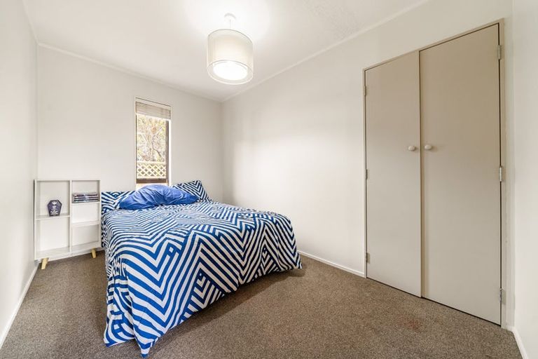 Photo of property in 56 Albatross Close, Whitby, Porirua, 5024