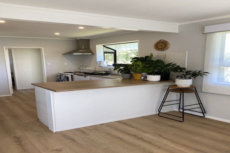 Photo of property in 12a Sharda Grove, Paraparaumu Beach, Paraparaumu, 5032