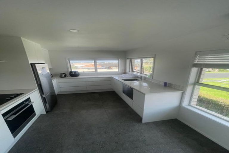 Photo of property in 1/3 Argyle Terrace, Milford, Auckland, 0620