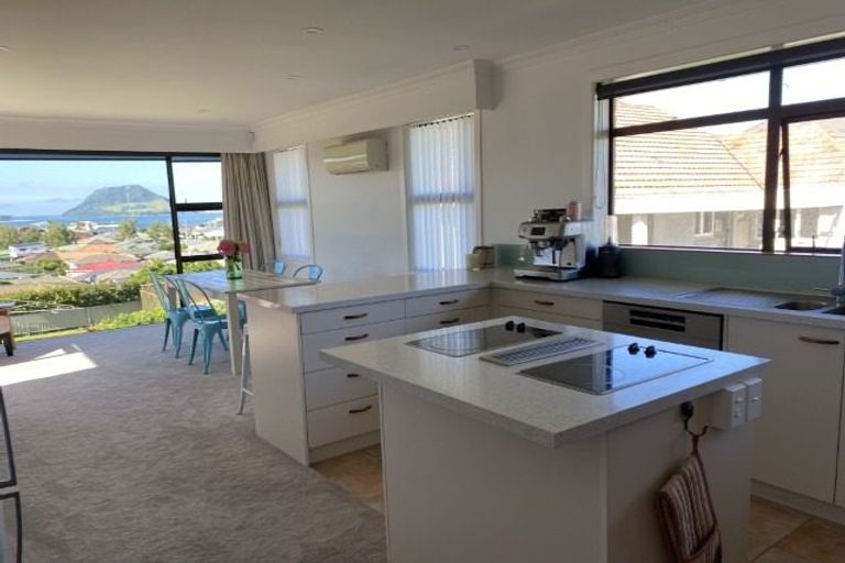 Photo of property in 21 Tirinui Crest Road, Otumoetai, Tauranga, 3110