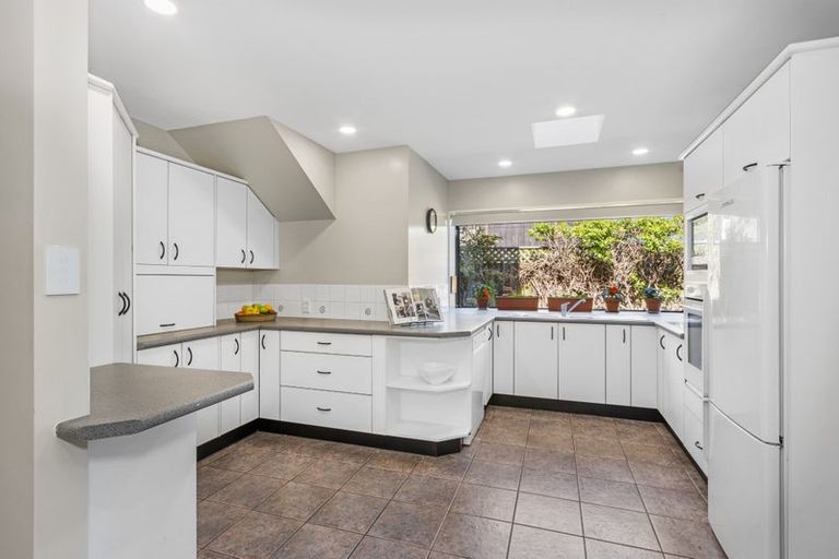 Photo of property in 29 Greystoke Lane, Avonhead, Christchurch, 8042