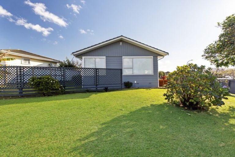 Photo of property in 69 Mckinstry Avenue, Mangere East, Auckland, 2024
