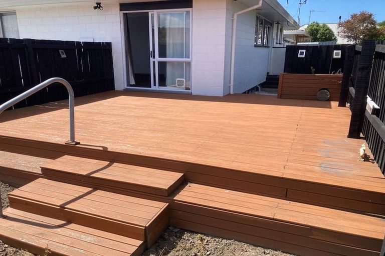 Photo of property in 1/50 Chipping Lane, Redwood, Christchurch, 8051