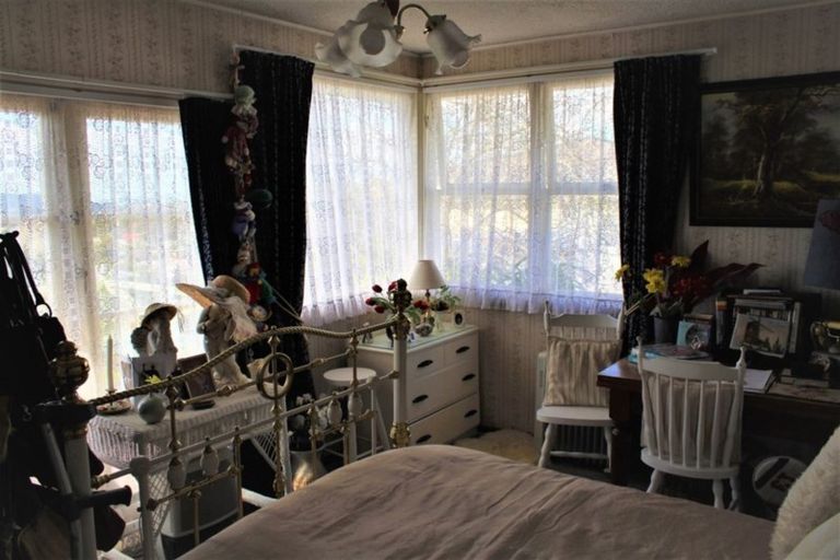 Photo of property in 8 Ogle Crescent, Te Kamo, Whangarei, 0112