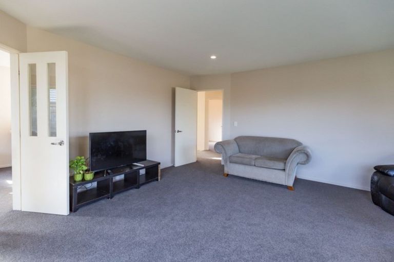 Photo of property in 11 Globe Bay Drive, Templeton, Christchurch, 8042