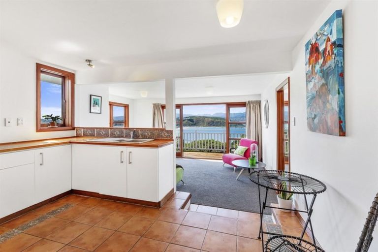 Photo of property in 49 Hungerford Road, Lyall Bay, Wellington, 6022