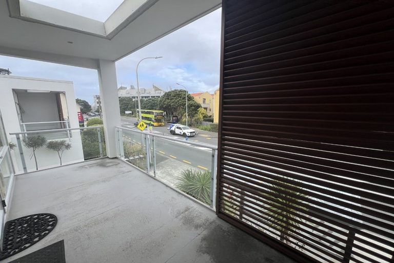 Photo of property in 306u1 Evans Bay Parade, Hataitai, Wellington, 6021