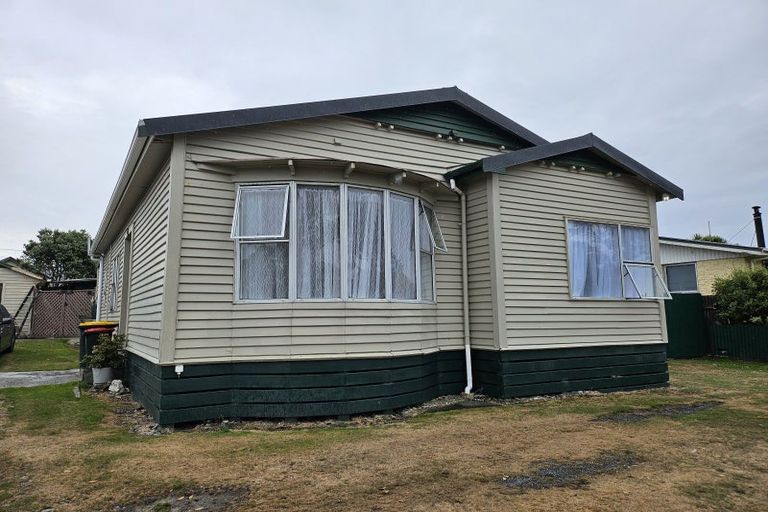 Photo of property in 52 Reid Street, Blaketown, Greymouth, 7805