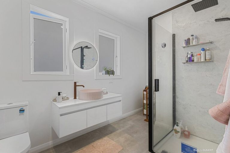 Photo of property in 124 Glenmore Street, Northland, Wellington, 6012